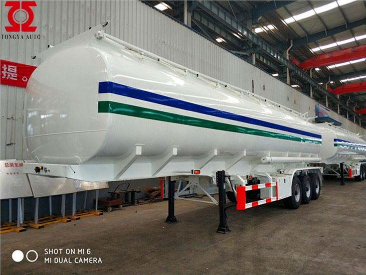50000 litran polttoainetankin puoliperävaunu
