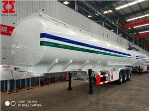 50000 litran polttoainetankin puoliperävaunu